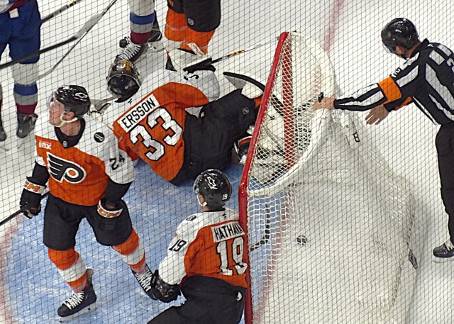Flyers put up a good fight against Avalanche 