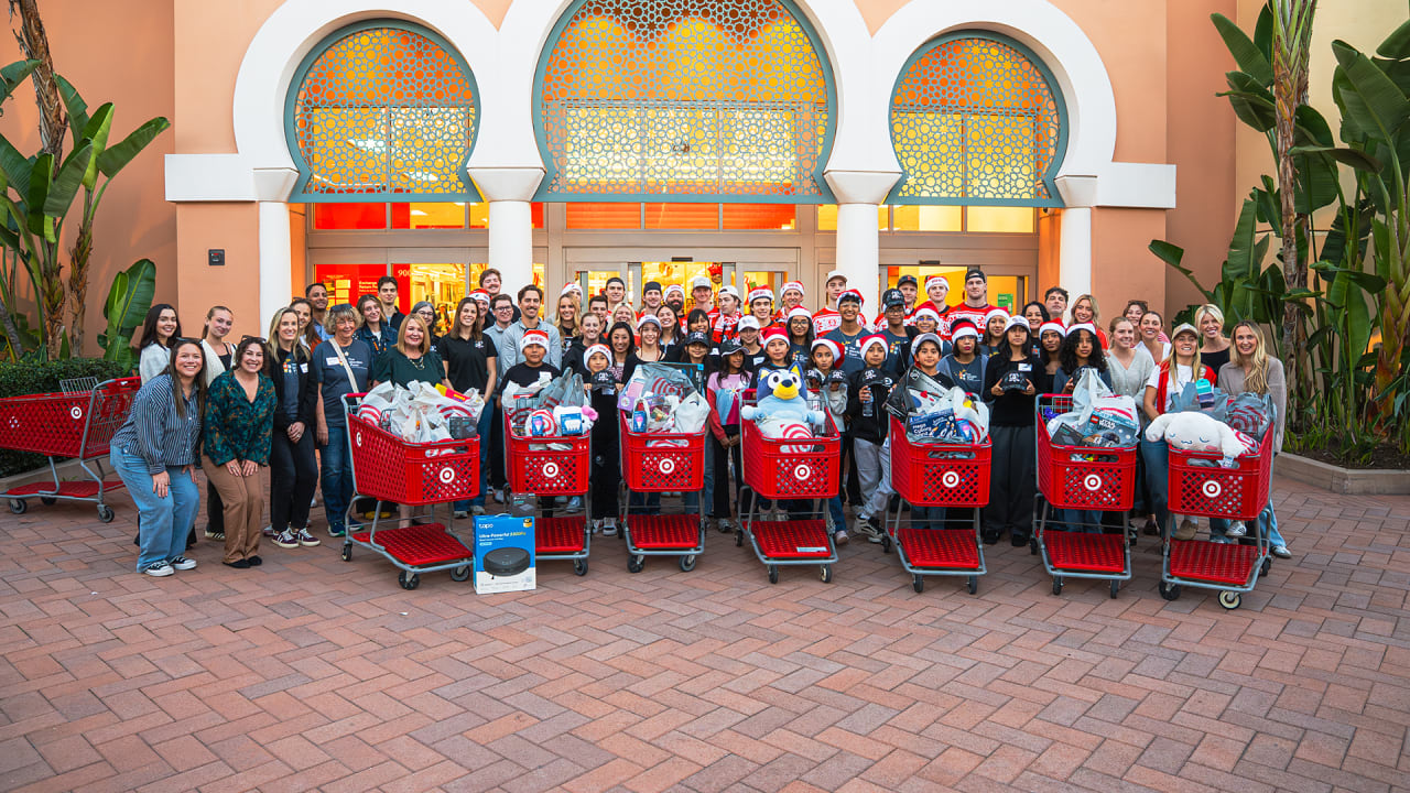 Ducks Host Holiday Shopping Spree for 20 Students from Local Nonprofit The Wooden Floor