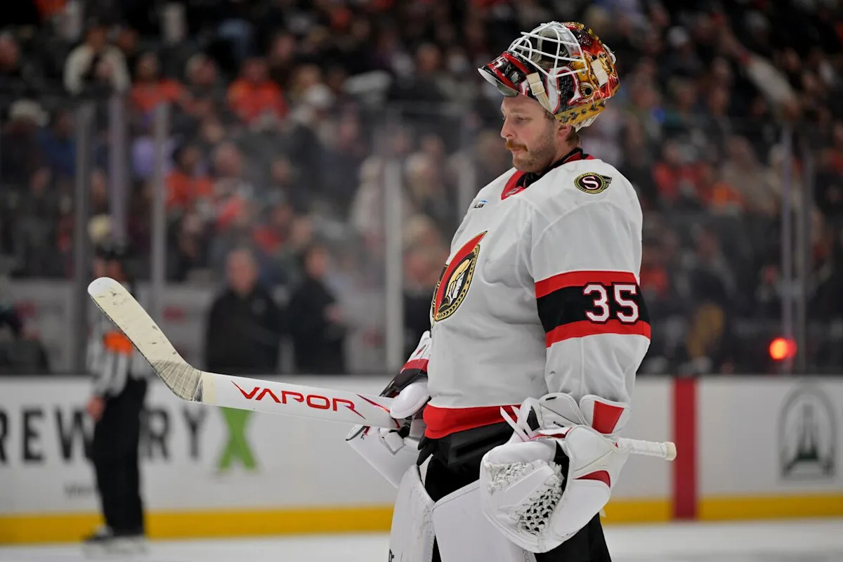 Ottawa Senators goaltender Linus Ullmark granted leave of absence