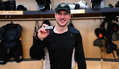 Crosby Passes Lemieux to Become Penguins' All-Time Points Leader
