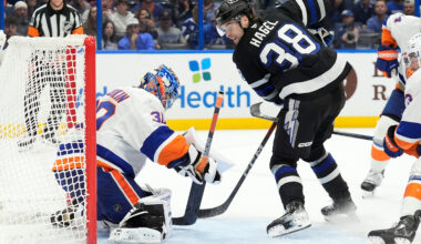 Sorokin stops 32 shots as Islanders shutout Lightning 2-0