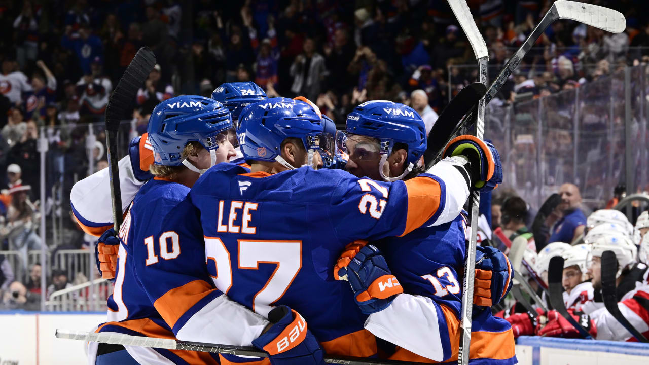 Pelech scores in 3rd period to lift Islanders past Devils