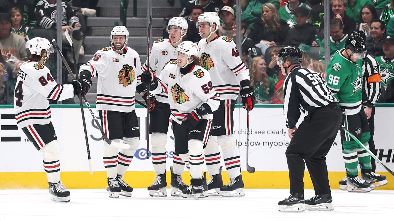 Bertuzzi scores twice, Blackhawks top Stars in shootout to end 6-game skid