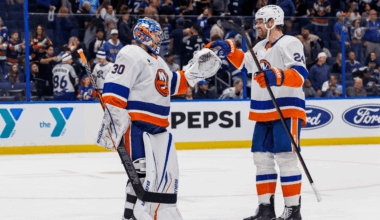 Sorokin makes 32 saves, Islanders shut out Lightning