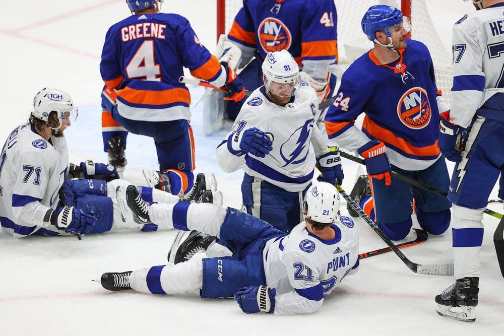 Islanders Feel the Shock in Game 3 Loss to Lightning