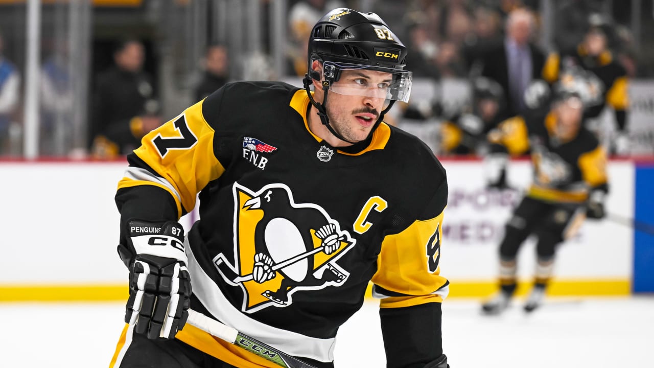 Crosby passes Lemieux for most points in Penguins history