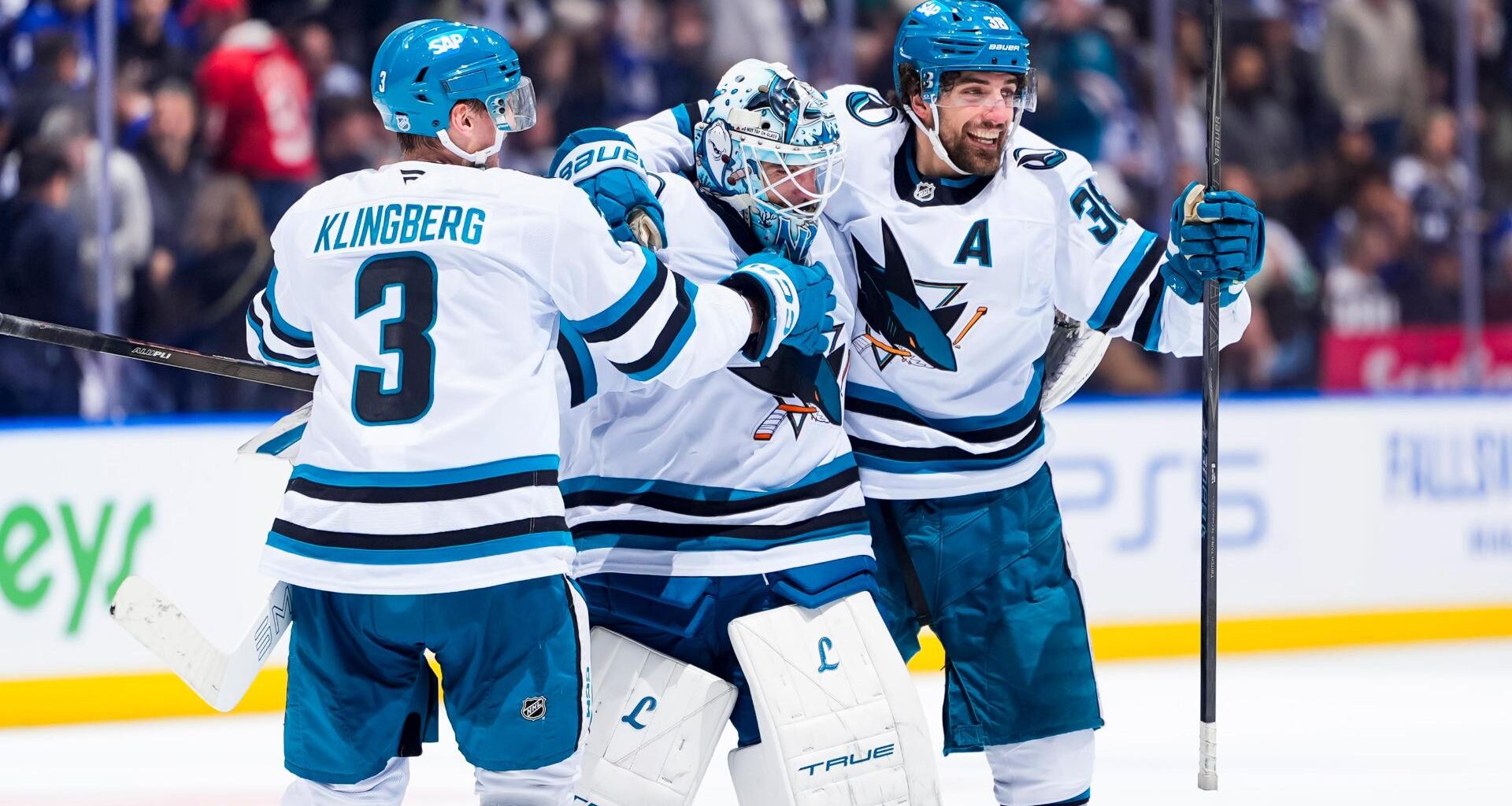 Wennberg's goal in OT helps Sharks rally from 2-goal deficit, beat Maple Leafs 3-2