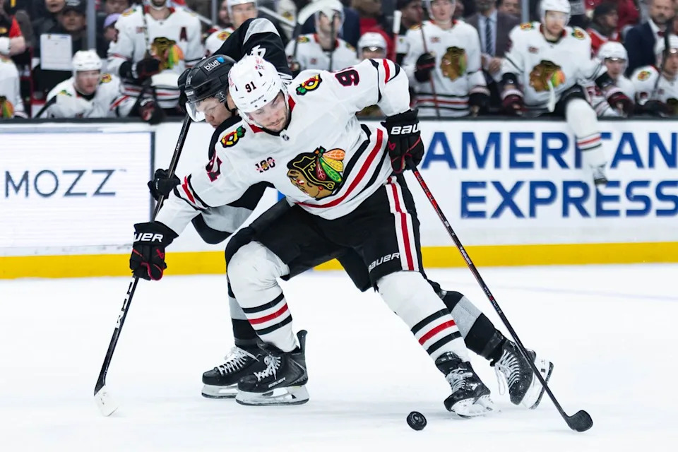 Chicago Blackhawks center Frank Nazar (91) defends the puck during an NHL game against the Los Angeles Kings on December 6, 2025 in Los Angeles, Calif.