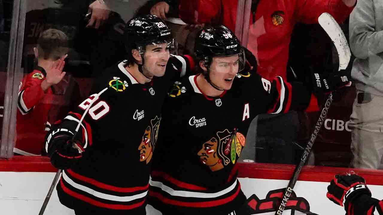 Bedard's four points lead Blackhawks to comeback win over Ducks