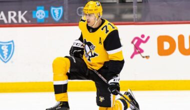 Reilly Smith Helps Penguin to No. 3 NHL Star; Kirby Dach to Miss Significant Time