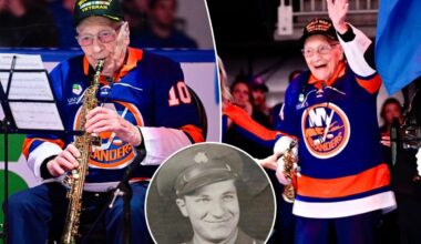 WWII vet, 104, thrills Rangers-Islanders crowd with national anthem on saxophone