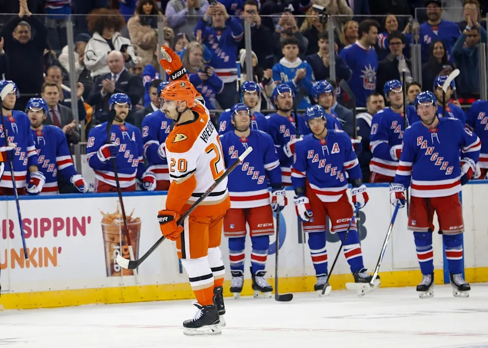 Ducks left wing Chris Kreider (20) waves to fans after the New York Rangers play a tribute video. Robert Sabo for NY Post