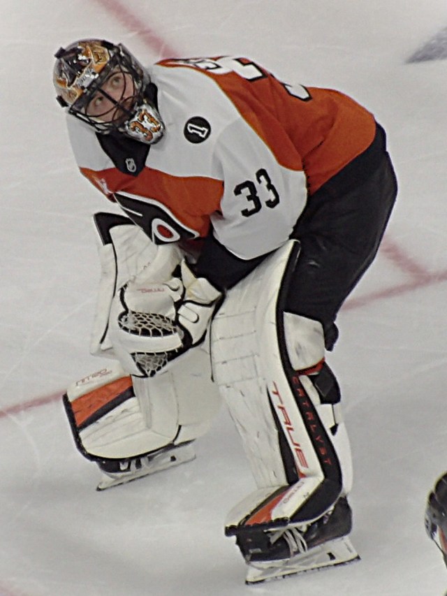 Flyers Netminder Samuel Ersson vs the Colorado Avalanche