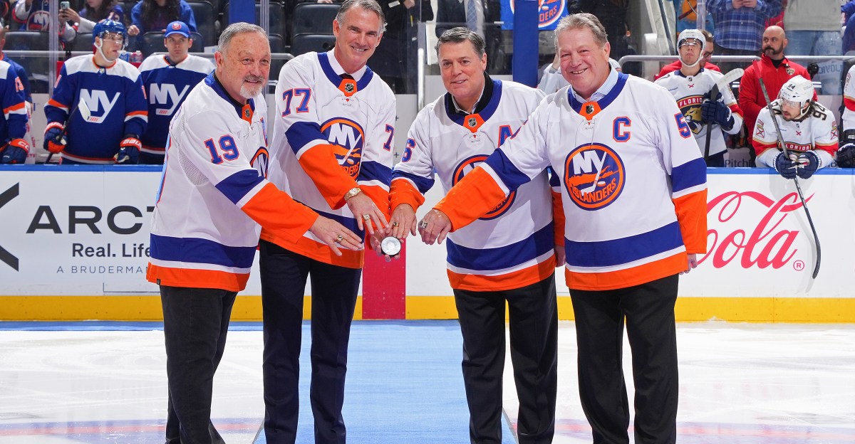 Islanders Gameday: One more with the Lightning amid NHL trade frenzy