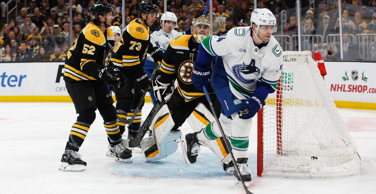 Public Skate: Bruins vs. Canucks