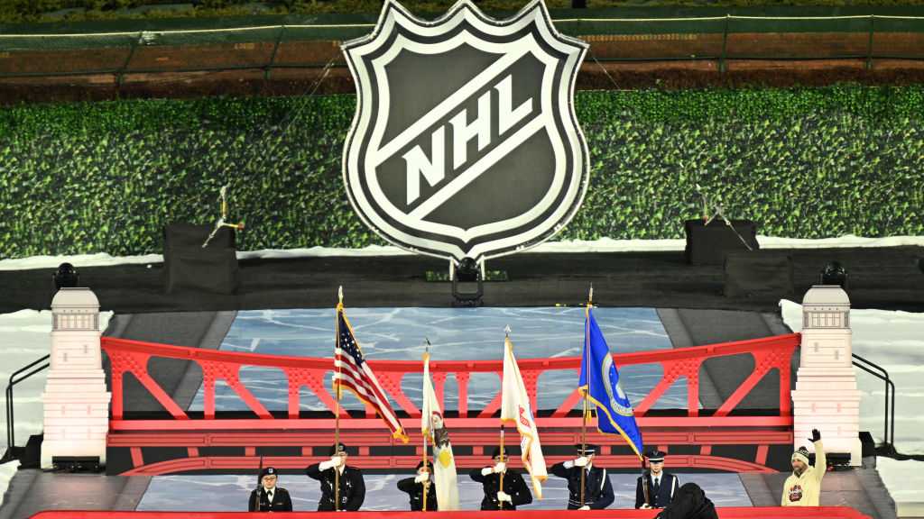 Stanley Cup trophy headlines NHL fan festival in Miami ahead of Winter Classic