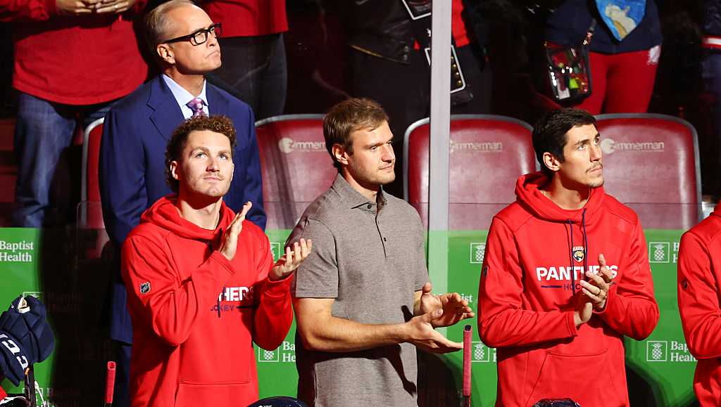 Matthew Tkachuk practices with Panthers for 1st time this season, indicating game return is near