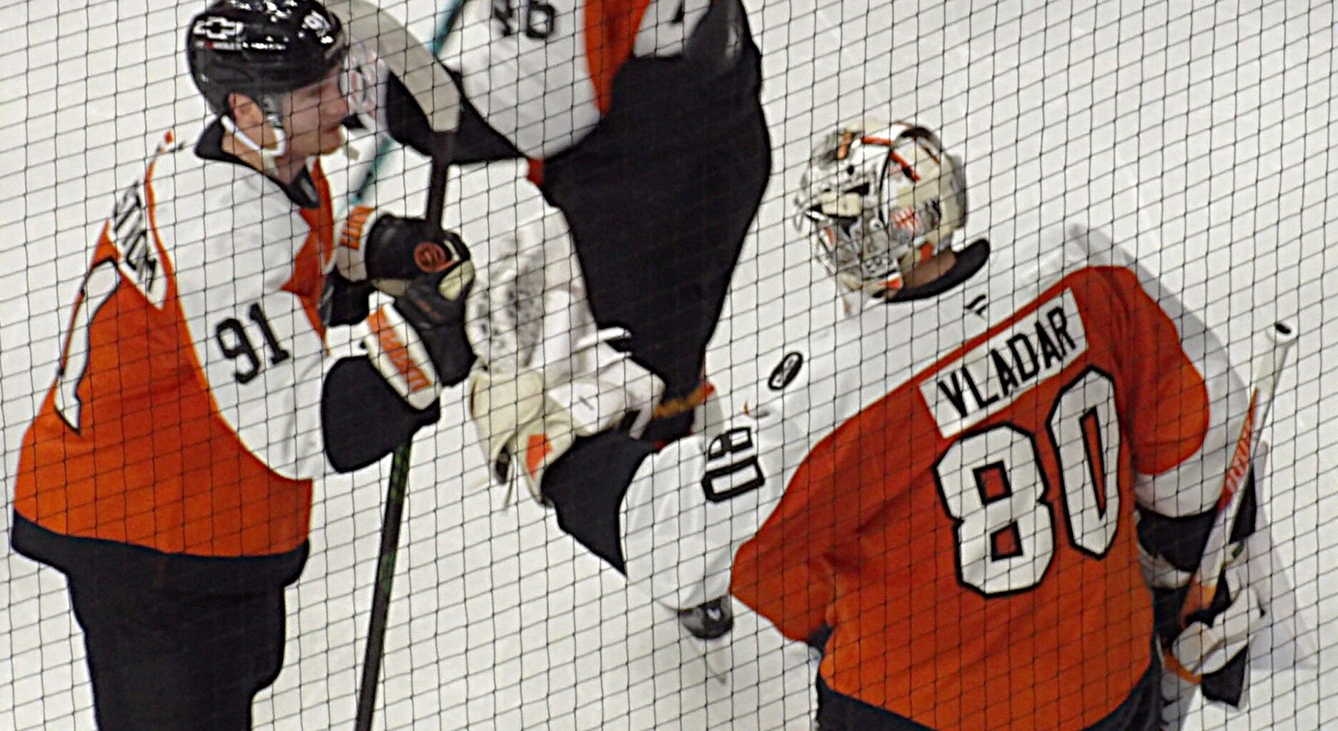 Flyers Beat Canucks Hold 2nd Place in the Metro ► FLYERS NITTY GRITTY