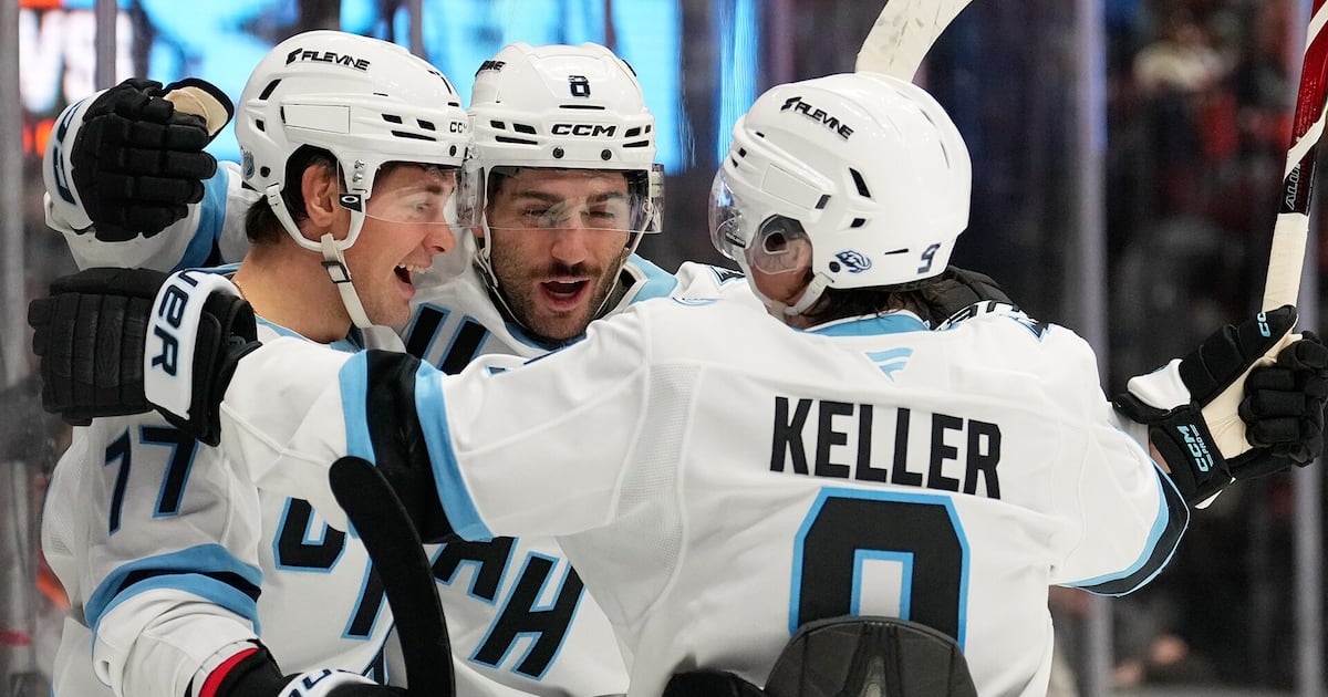 Mammoth 7, Ducks 0 – TSN