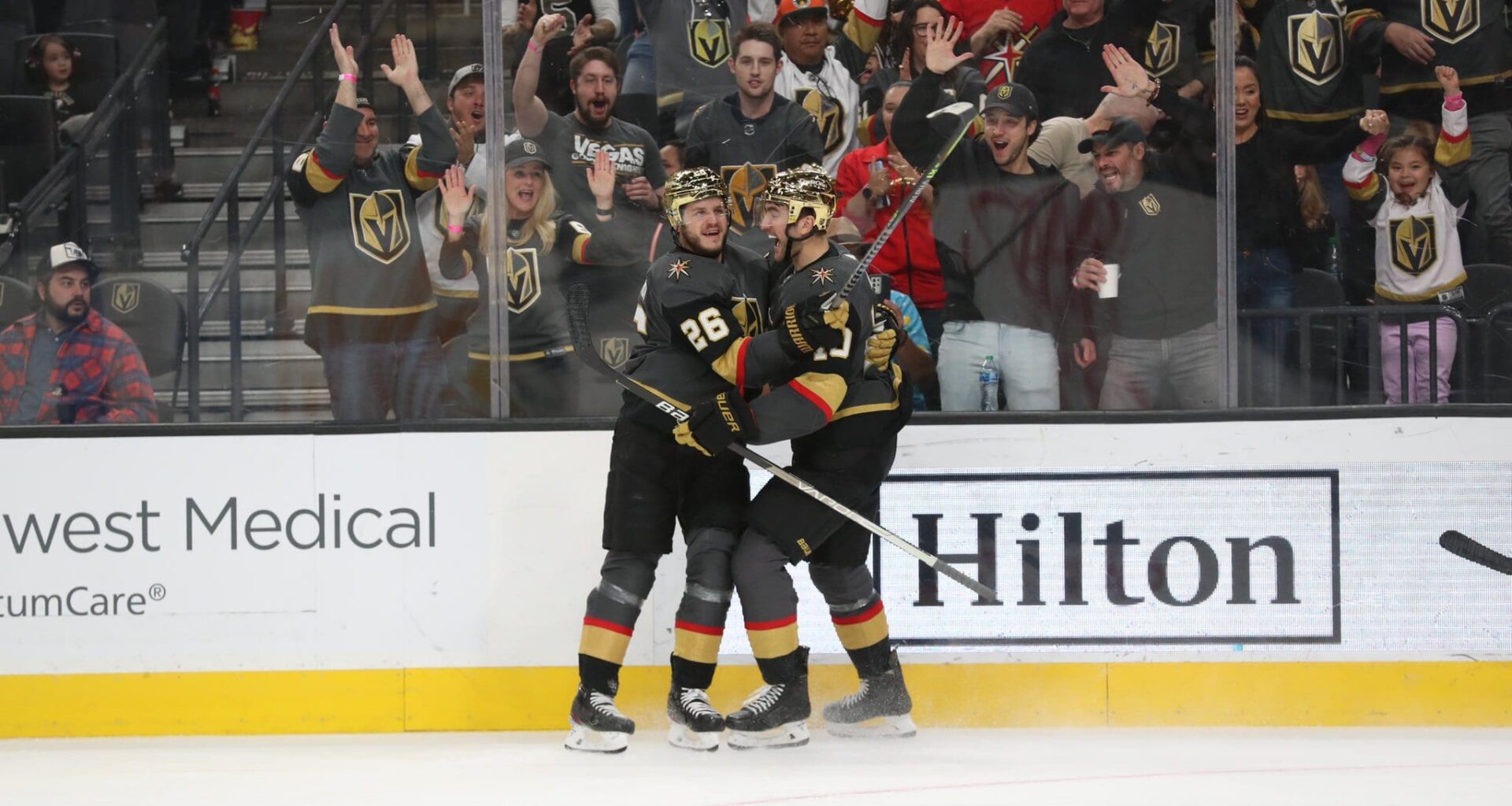 Thompson Makes 37 Saves, Golden Knights Defeat Kings 5-1