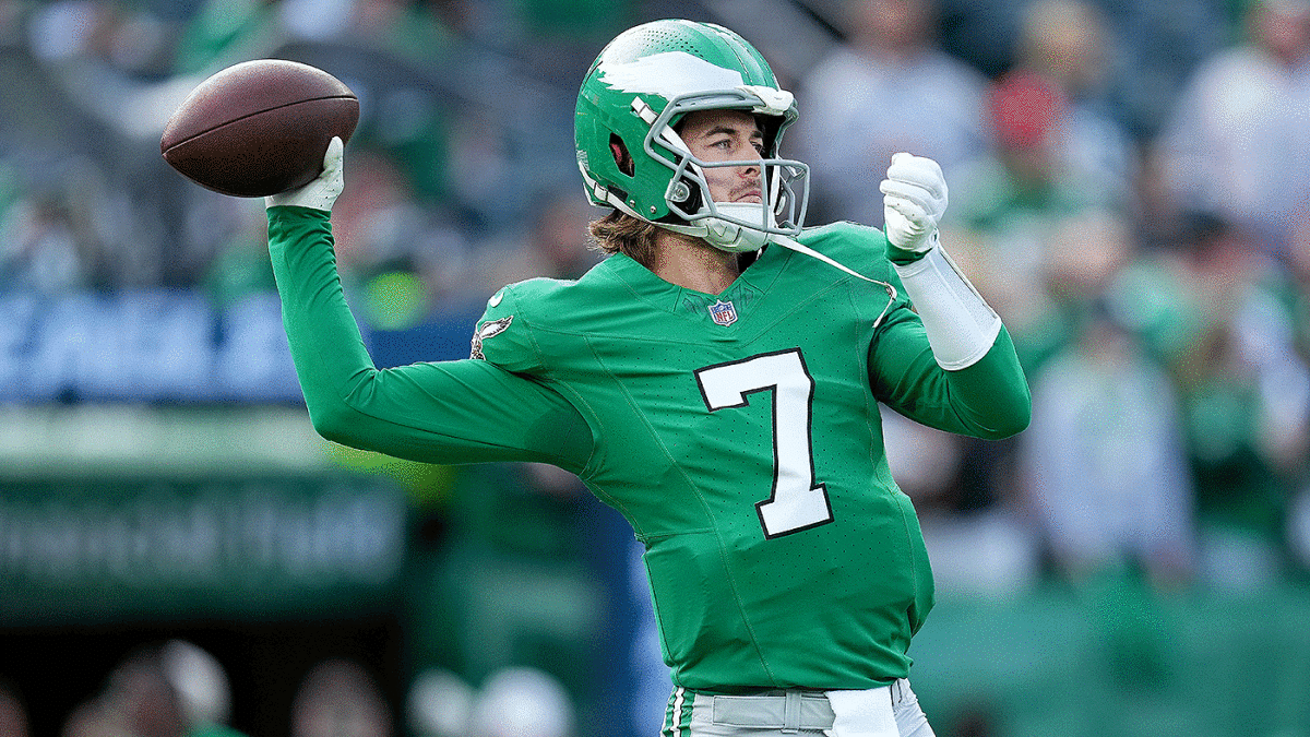 kenny pickett eagles