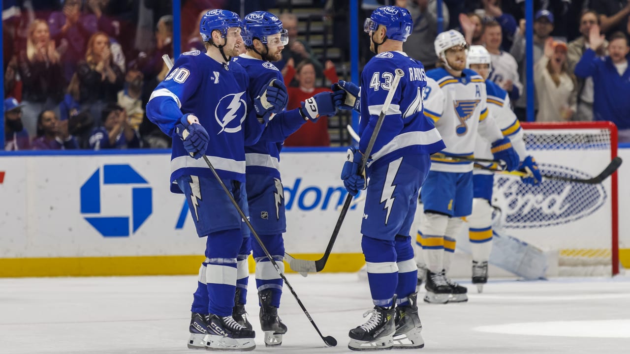 Raddysh has 3 points, Lightning defeat Blues