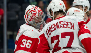 Gibson stops 39, gets 1st shutout with Red Wings in win against Canucks