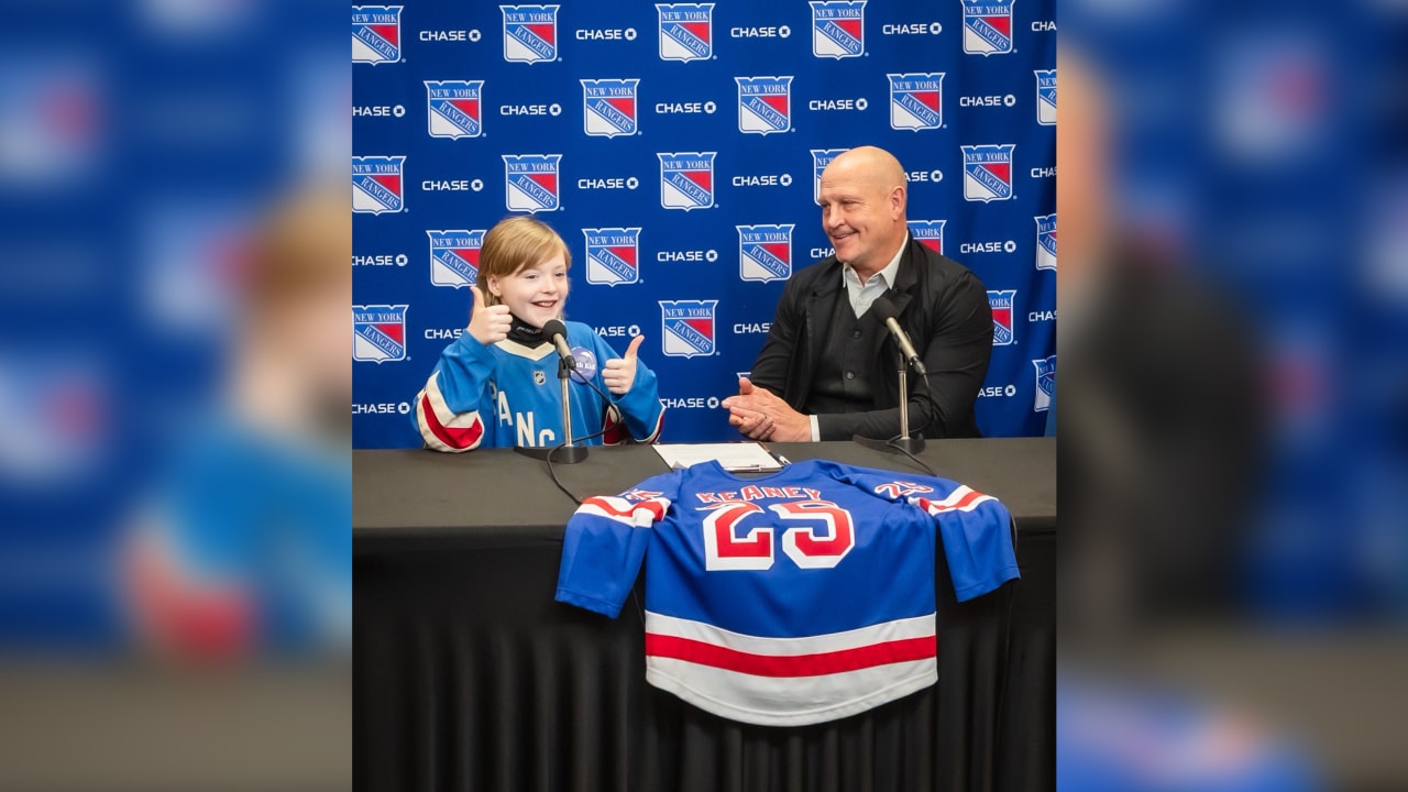 Rangers sign Make-A-Wish honoree to 1-day contract