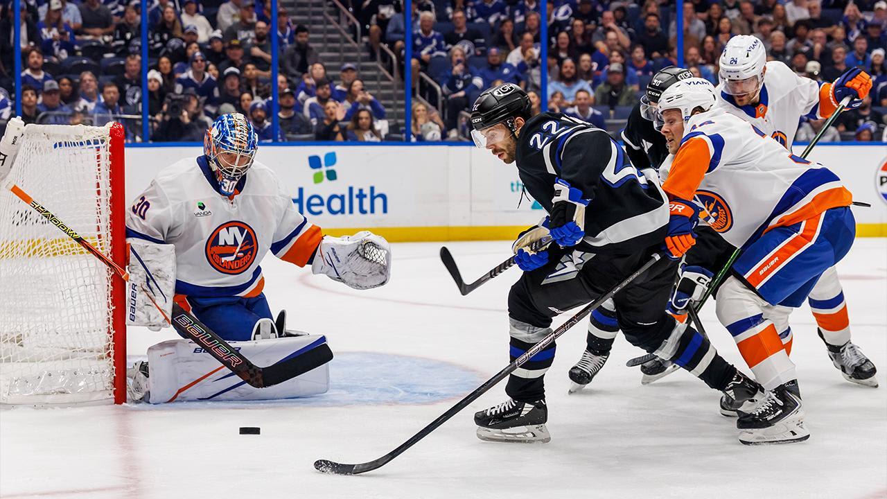 Sorokin blanks Lightning | NHL.com