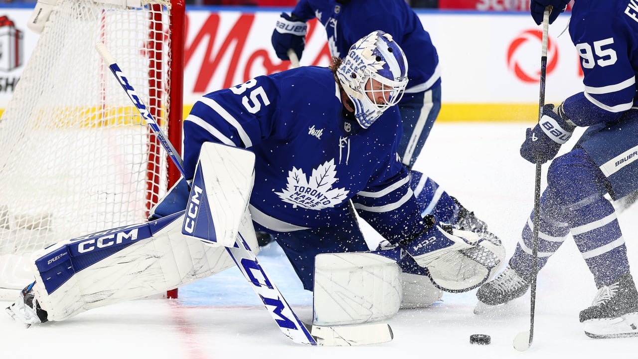 Hildeby gets 1st career shutout, Maple Leafs top Lightning
