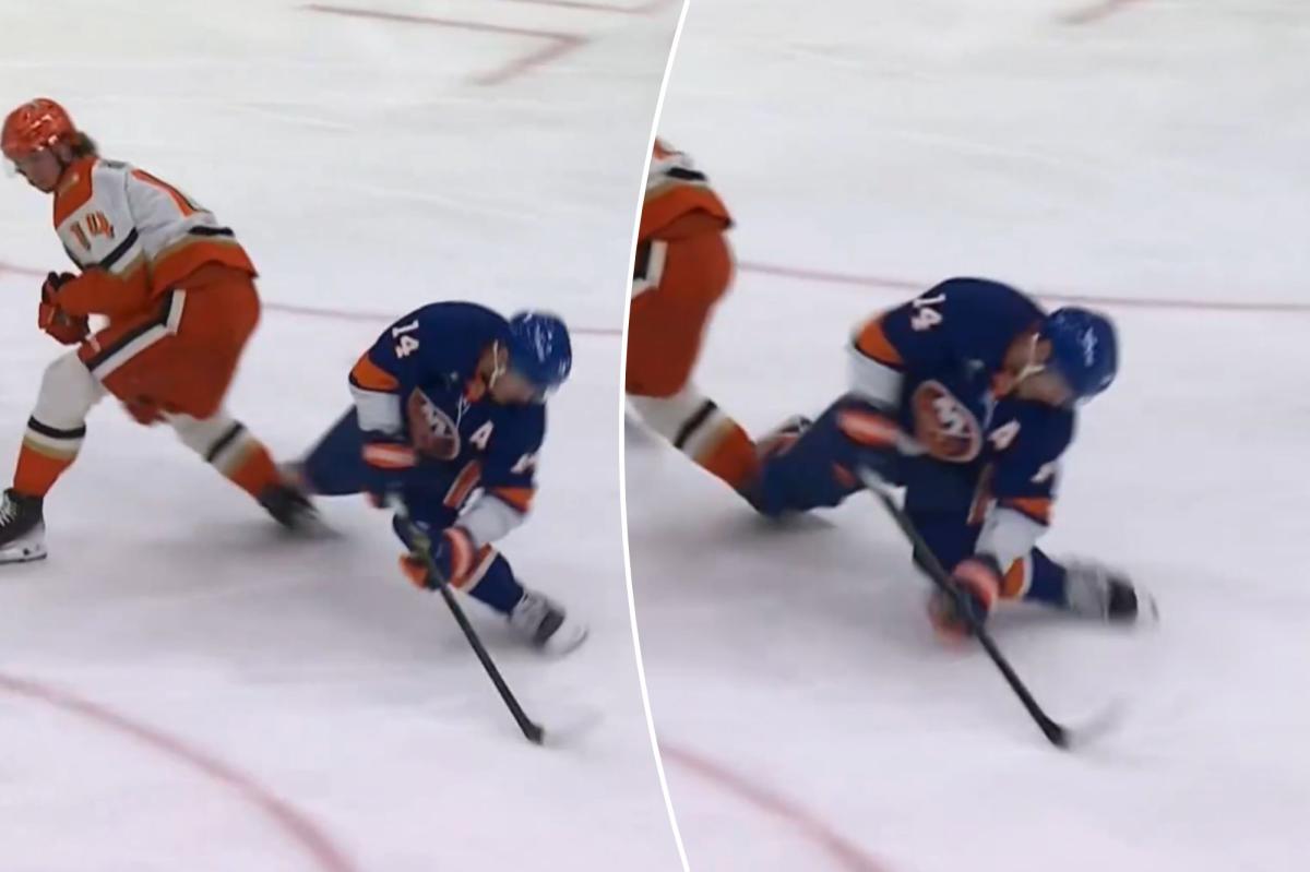 Bo Horvat exits early with leg injury in Islanders latest big blow