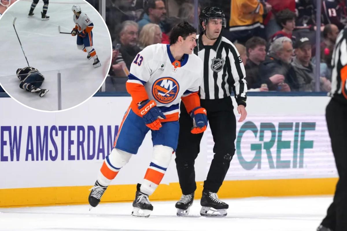 Islanders have Mat Barzal's back for defending Matthew Schaefer with stick-swinging incident