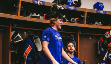 Holmstrom Earns Iron Man Mask in 2-1 Win Over Lightning 