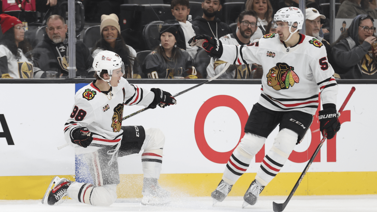 Bedard Crazy Breakaway Goal | Chicago Blackhawks