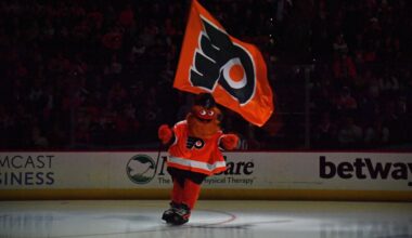 The Flyers Need To Add A Goalie To Stay In The Hunt