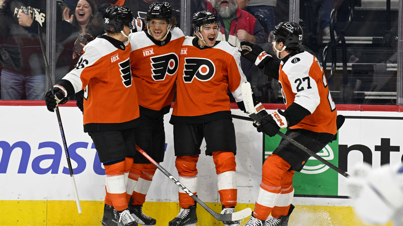 Flyers score 3 goals in 1 minute, cruise past Sabres