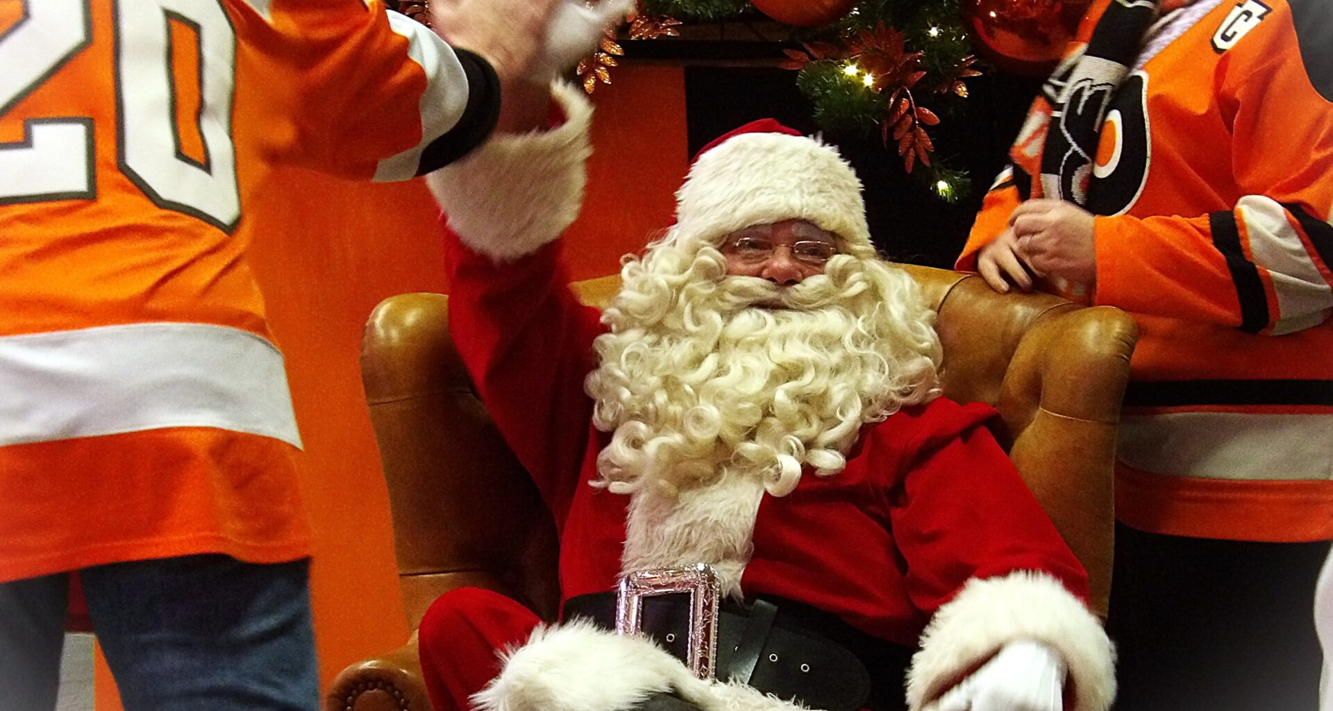 Oh What Fun, Flyers Beat Blackhawks Hang Onto 2nd Place in the Metro ► FLYERS NITTY GRITTY