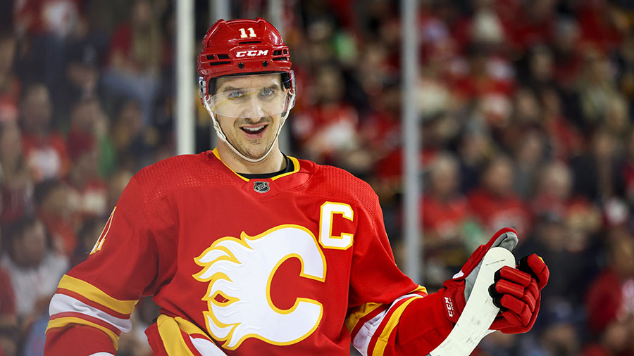 Seattle Kraken Calgary Flames Mikael Backlund...