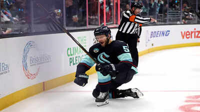 Seattle Kraken face tough test against Philadelphia Flyers while chasing wild card playoff spot