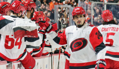 Hurricanes recover to defeat Flyers in shootout