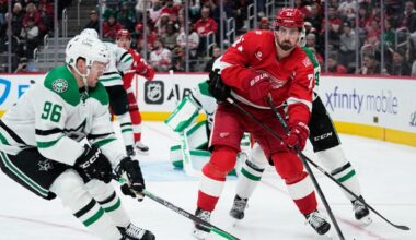 Larkin gets tying goal late in 3rd and winner in OT as Red Wings beat Stars