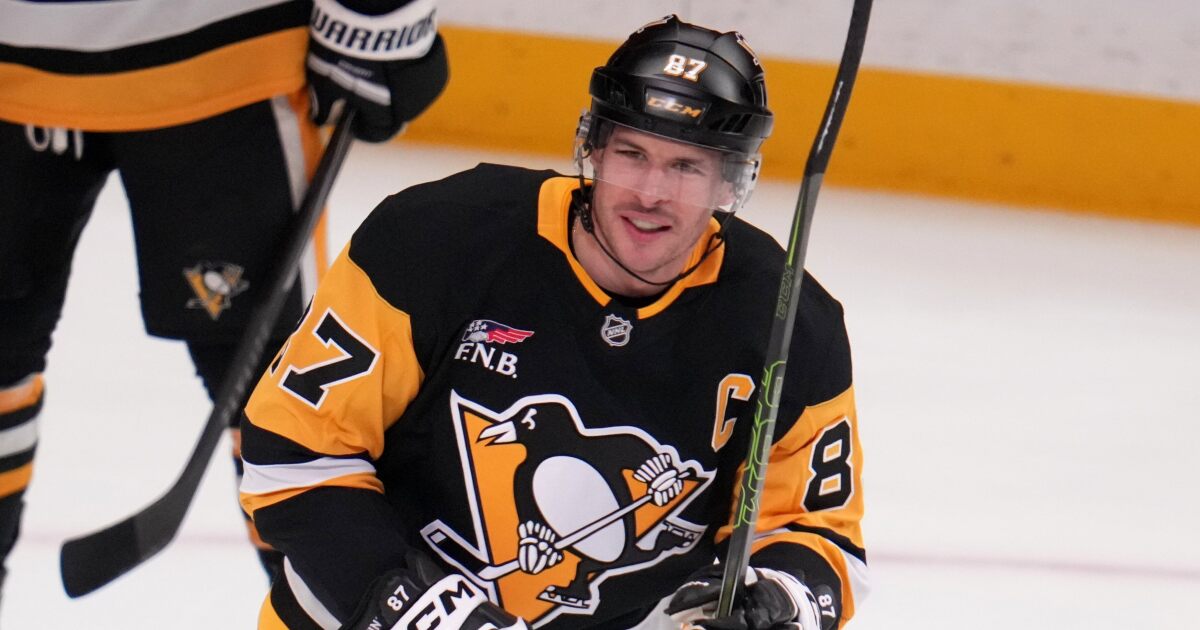 Sidney Crosby breaks Penguins scoring record previously held by Lemieux