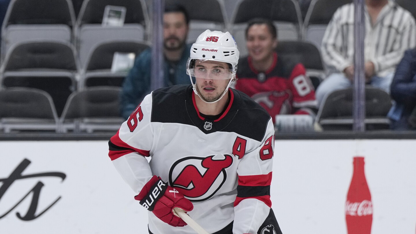 Jack Hughes scores in return for Devils 5 weeks after finger surgery