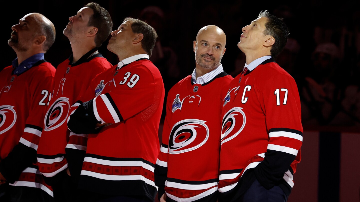 Hurricanes celebrate 20th anniversary of Stanley Cup title team
