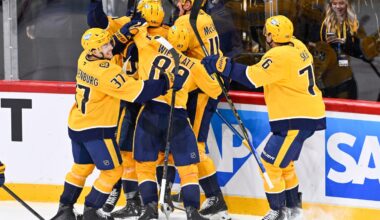 Stamkos scores 4 goals as Predators beat Blues 7-2 for 4th win in 5 games