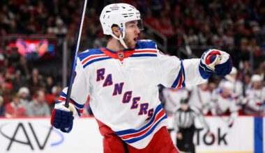 Rangers rally with 5 unanswered goals in 3rd period to beat Capitals 7-3