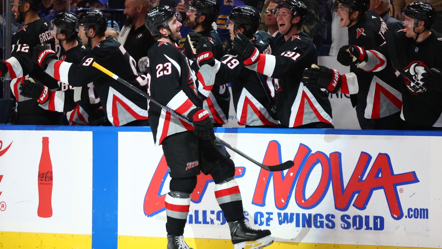 Samuelsson, Sabres make it eight in a row with 4-1 win over Bruins