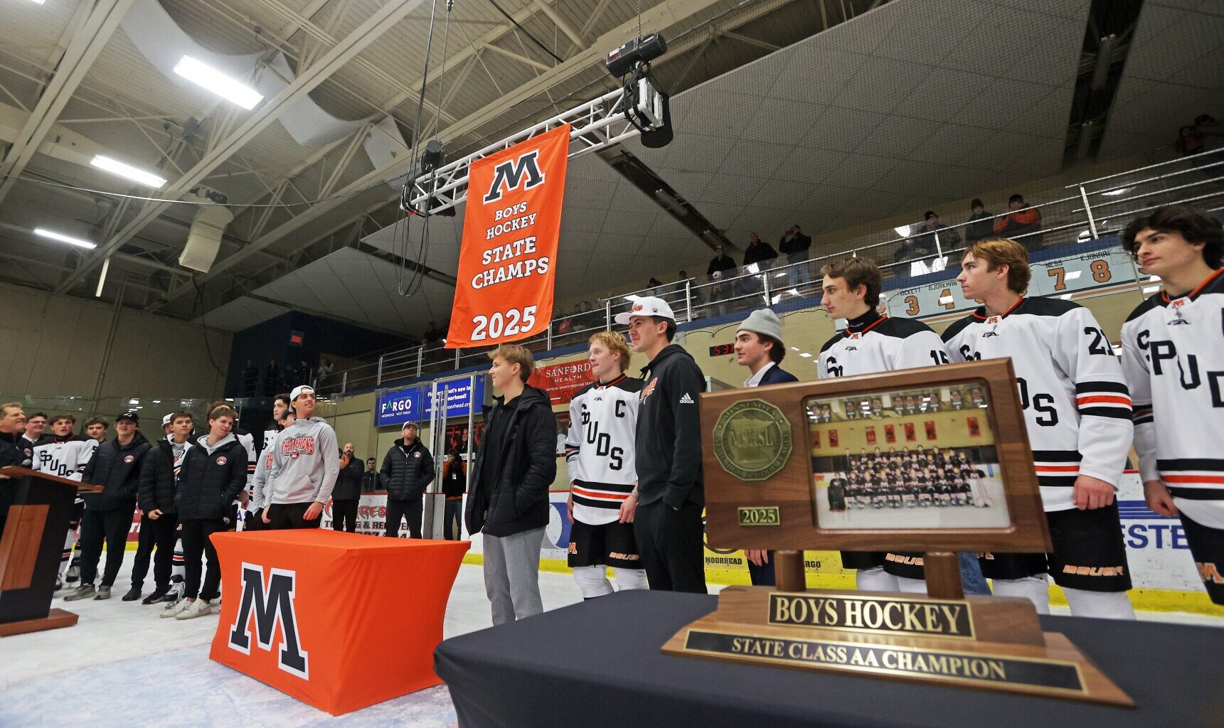 Moorhead raises banner to celebrate its first state hockey championship - InForum