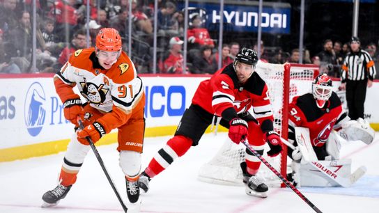 Ducks don't get up for early start, struggle in 4-1 loss at New Jersey