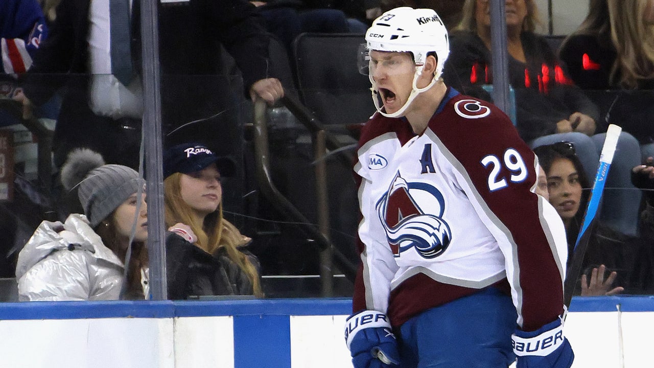 NHL On Tap: MacKinnon in spotlight with Avalanche at Flyers